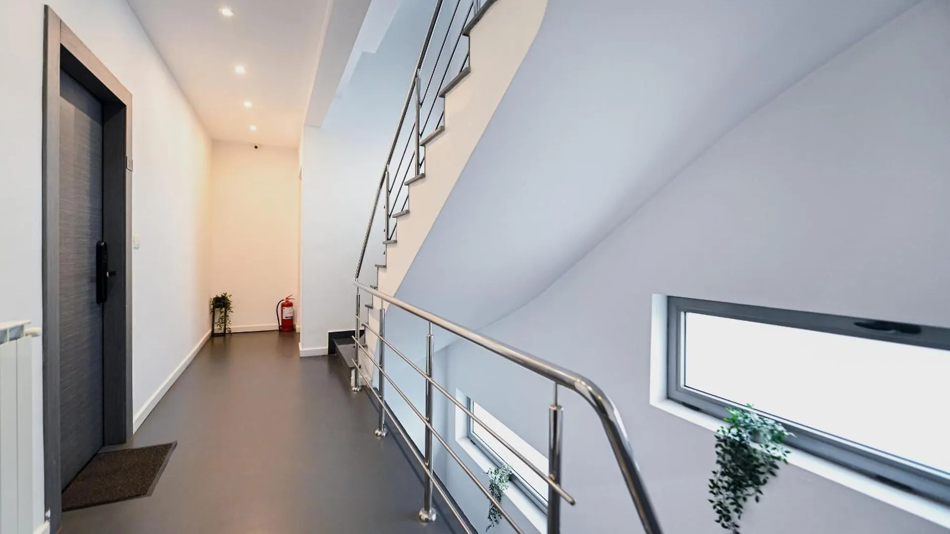 Urban Elegance - Stylish Central Accommodation Bucharest Romania