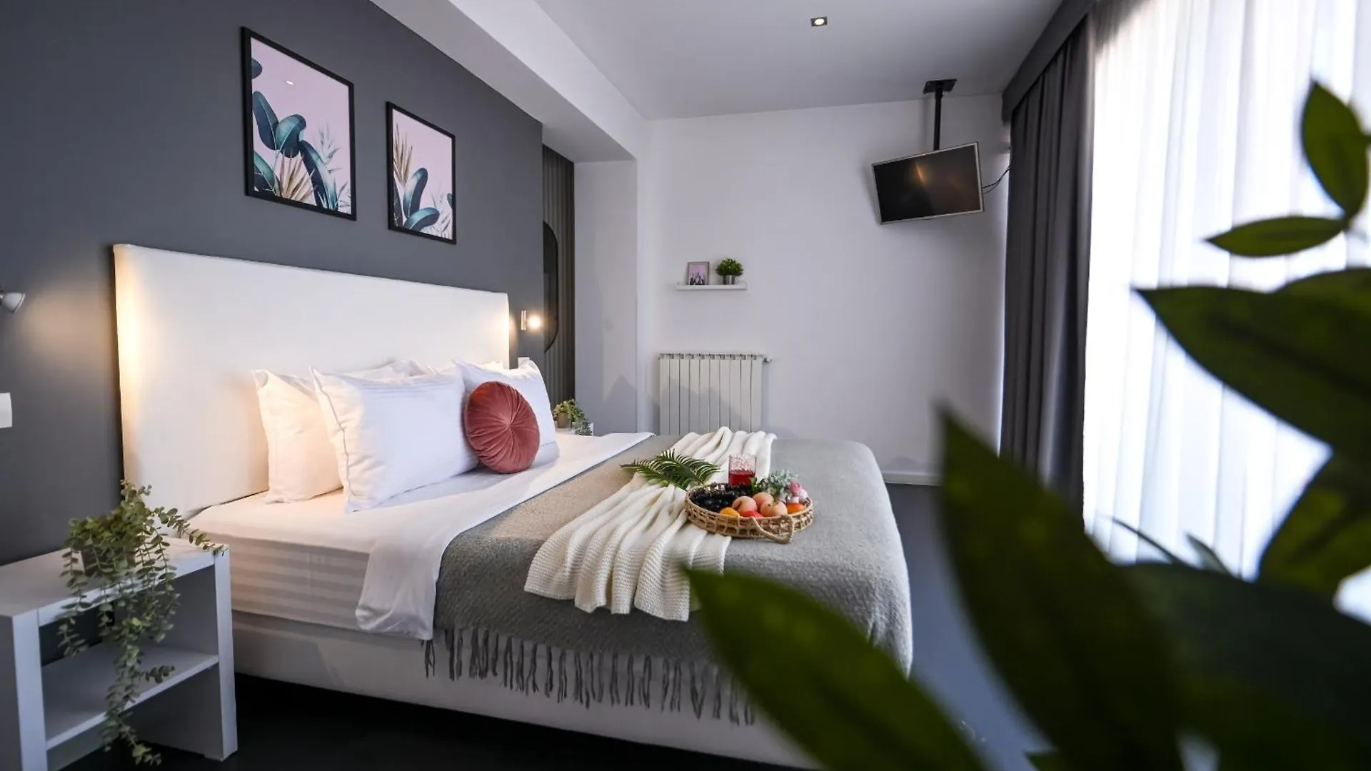 Apartment Urban Elegance - Stylish Central Accommodation Bucharest
