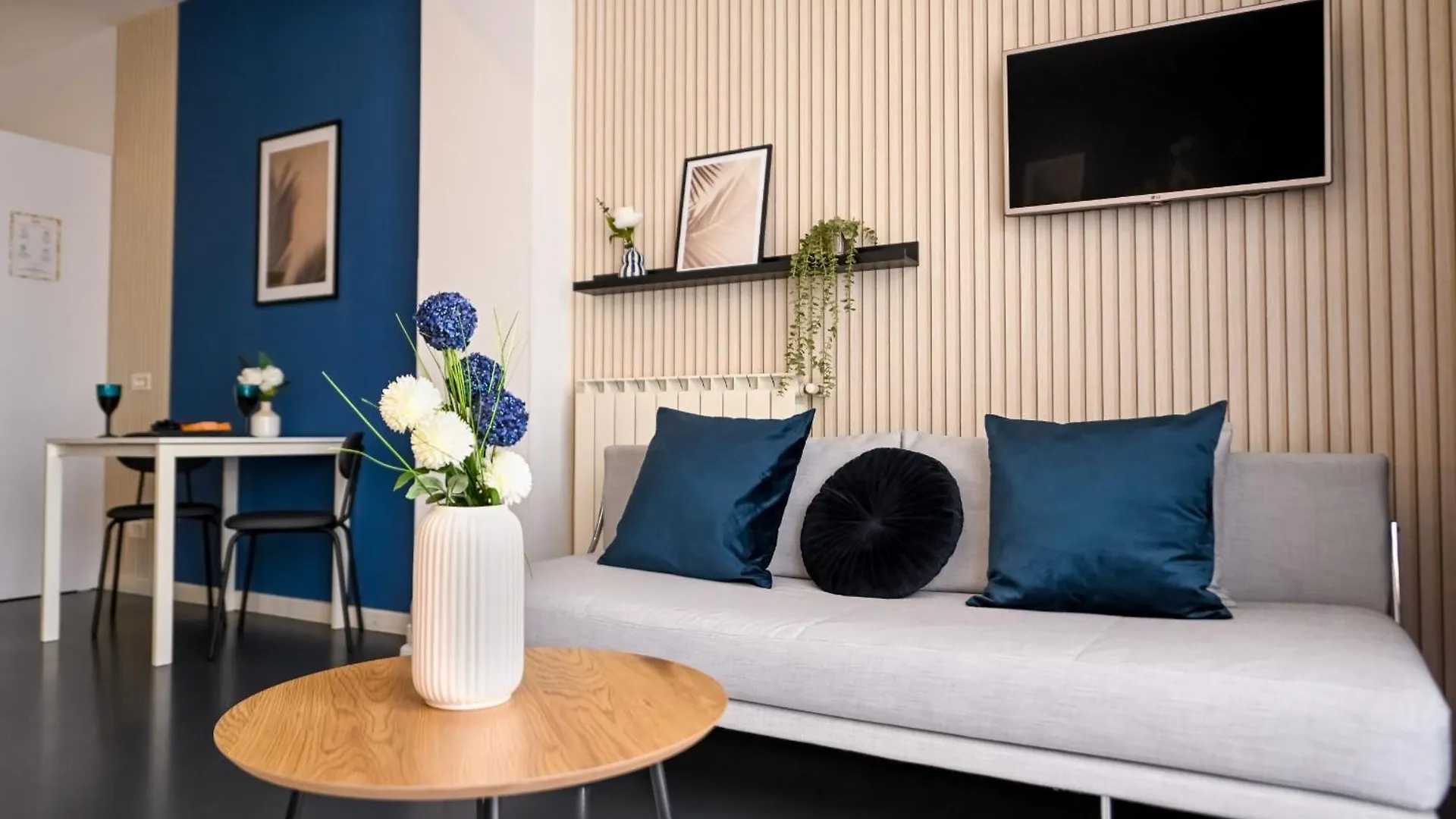 Apartament Urban Elegance - Stylish Central Accommodation Bucureşti