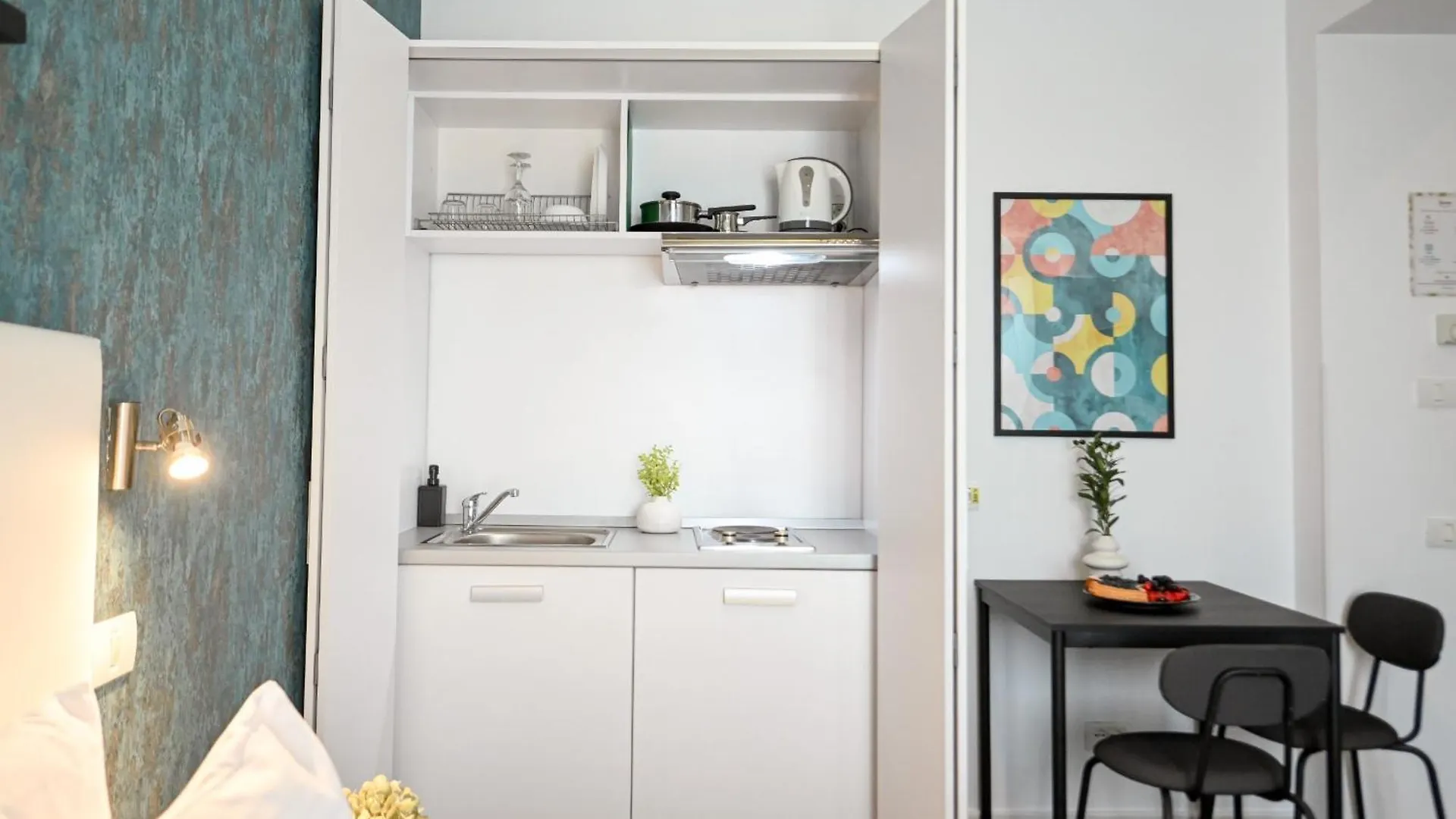 Urban Elegance - Stylish Central Accommodation Bucureşti