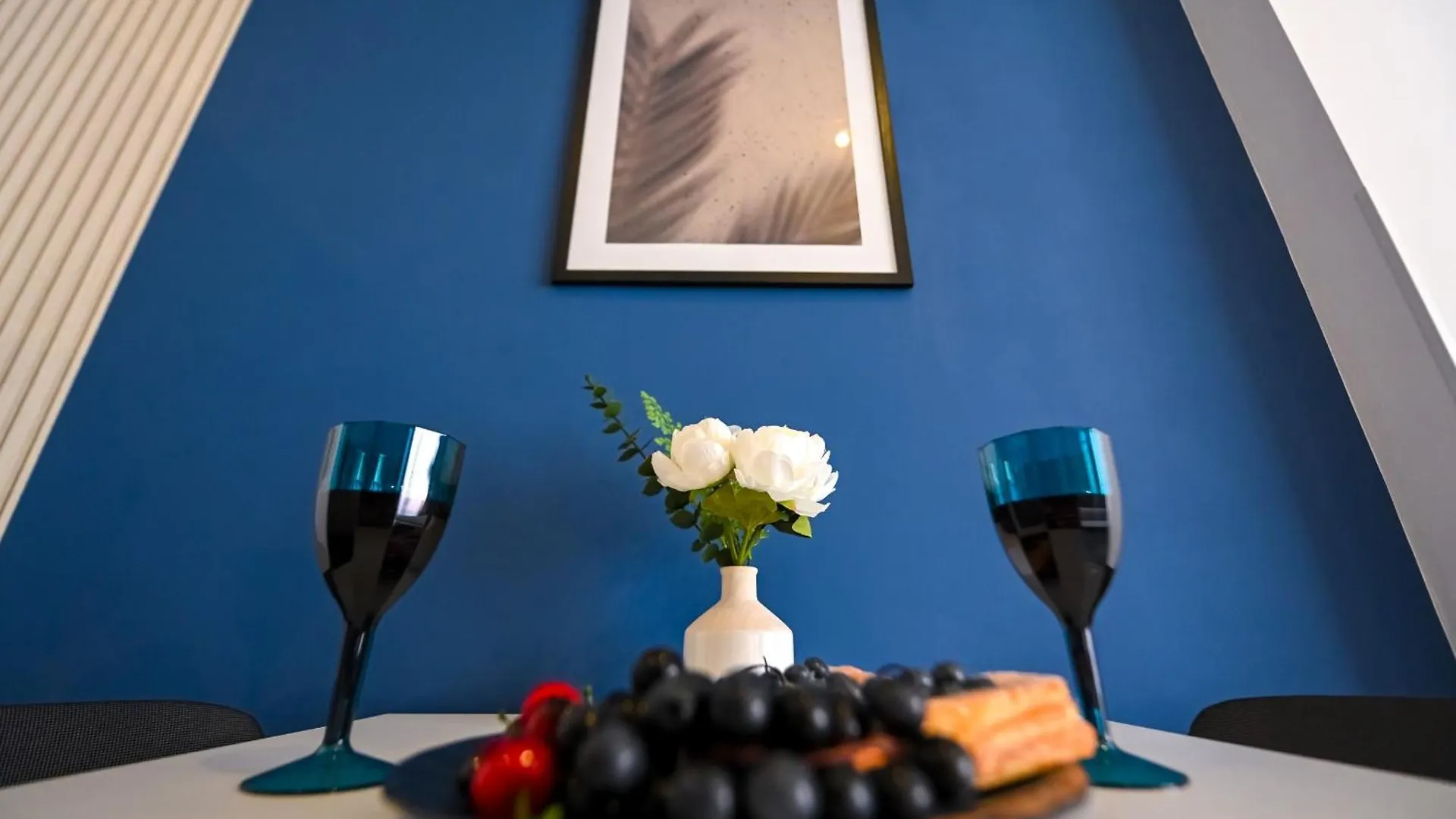 Urban Elegance - Stylish Central Accommodation Bucureşti Apartament