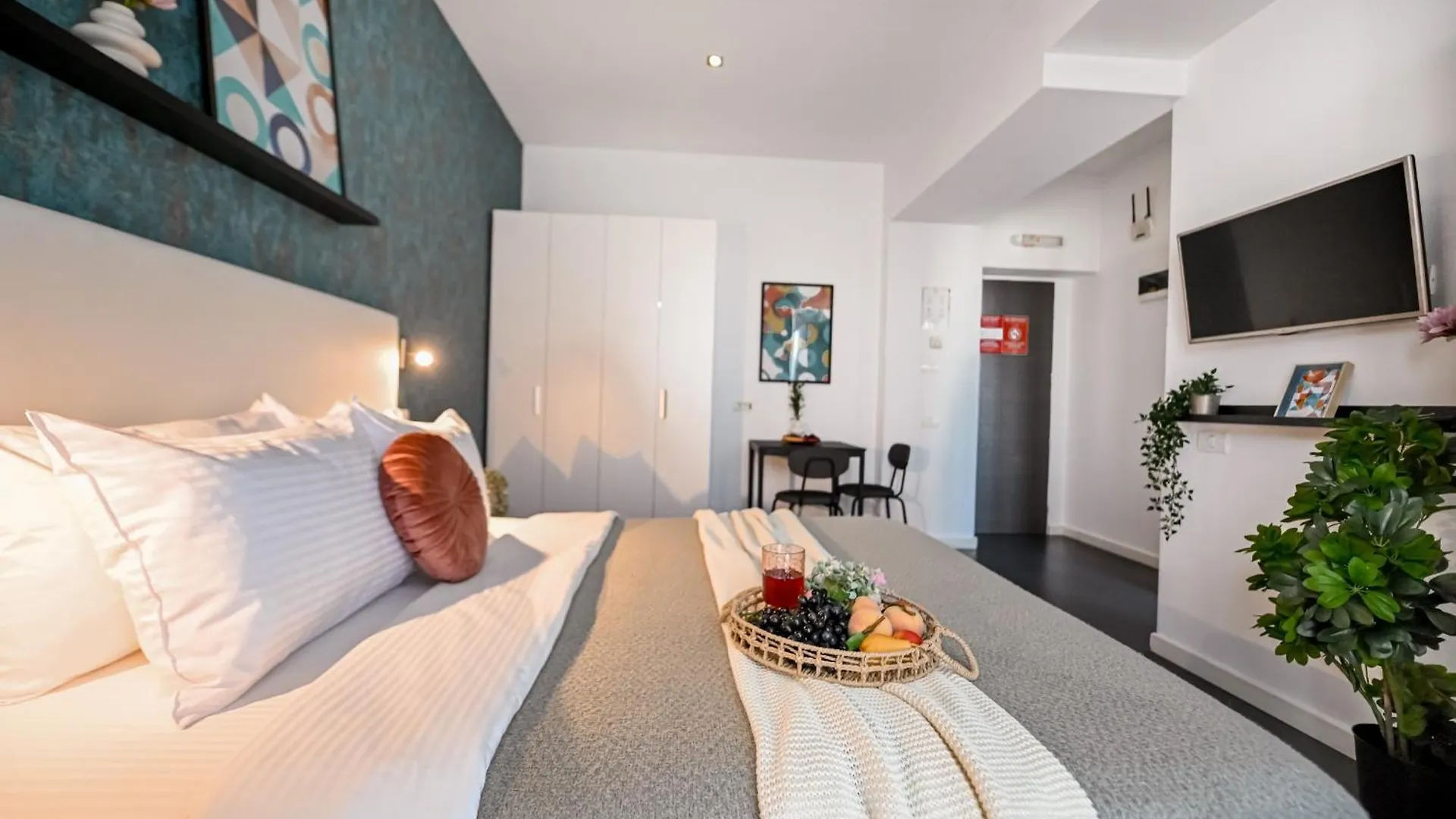 Urban Elegance - Stylish Central Accommodation Bucharest 0*,  Romania